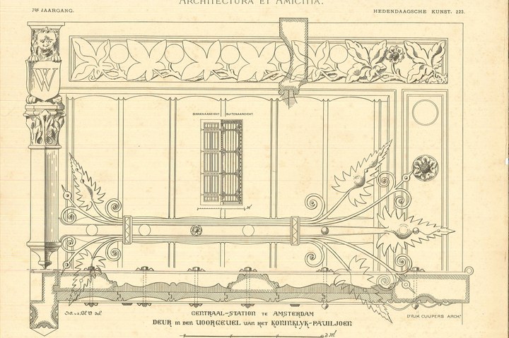 Een plaat uit "De Architect" met daarop een ontwerptekening van een deur uit de voorgevel van het Koninklijk Paviljoen in het Centraal Station te Amsterdam.