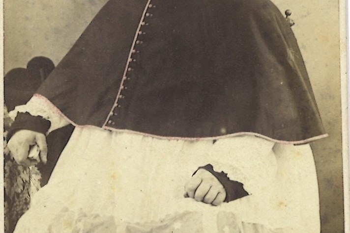 Verzameling van 51 Portretfoto's (carte-de-visite) van geestelijken: onbekende priester.