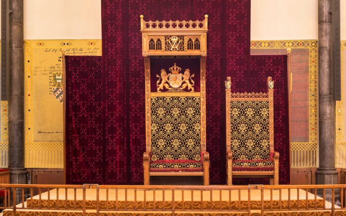 Foto van de koninklijke troon Pierre Cuypers